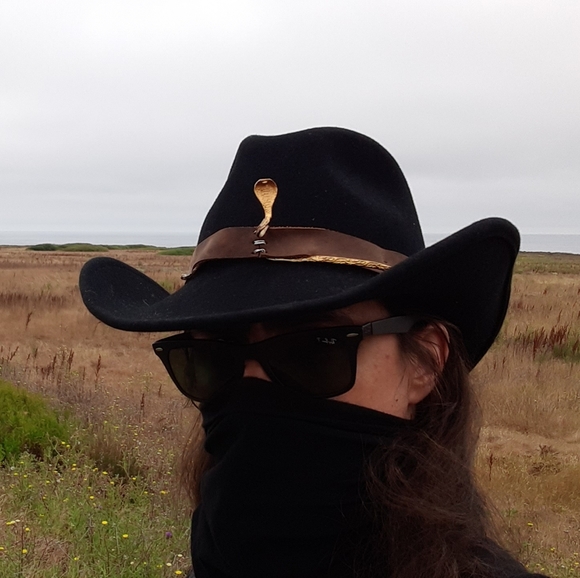 I sell my items as bundles or outfits you can mix - Picture 2 of 4